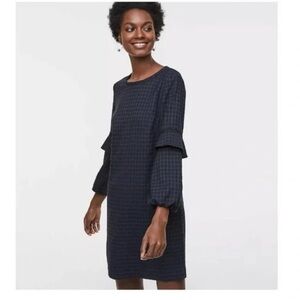 Loft Green and Blue Checkered Plaid Flounce Puff
Ruffle Sleeve Shift Dress 2